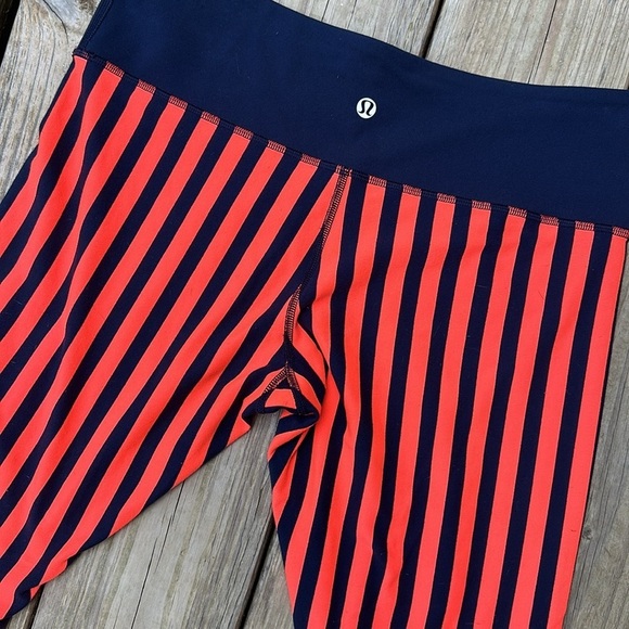 LULULEMON Wunder Under Crop Sea Stripe Navy Coral Leggings Sz 10 pants - Picture 5 of 8